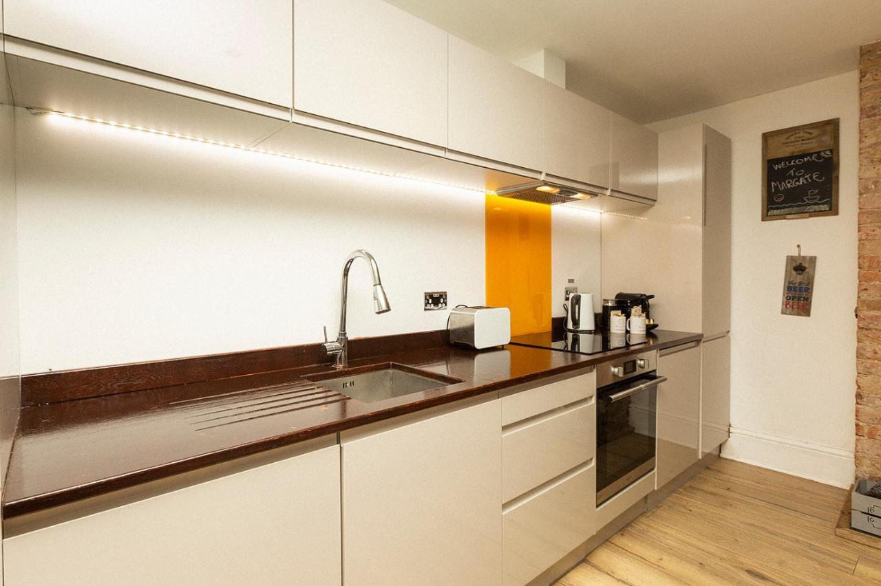 Stylish & Cosy Margate Escape With Hot Tub And Log Burner Dogs Welcome Esterno foto